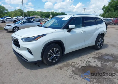 2021 Toyota Highlander Xle from USA, damaged, VIN 5TDGZRBH4MS540112